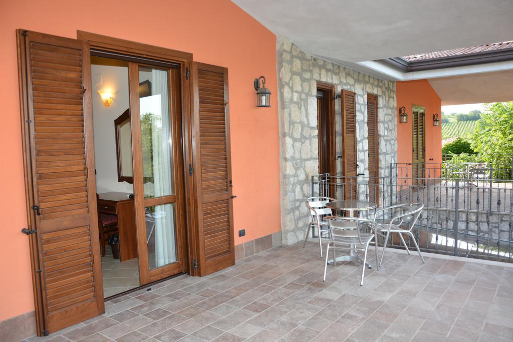 Pinus Rooms Benevento Esterno foto