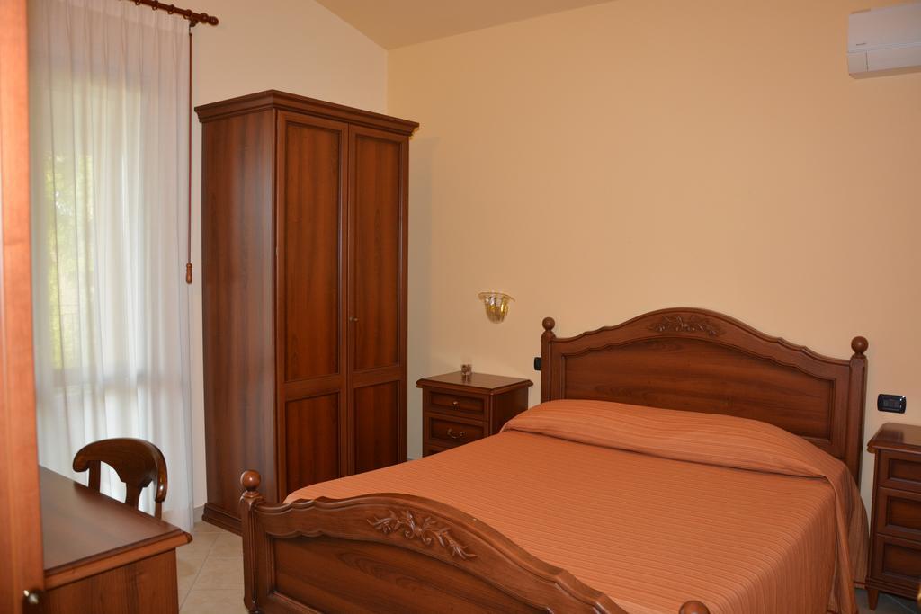 Pinus Rooms Benevento Esterno foto