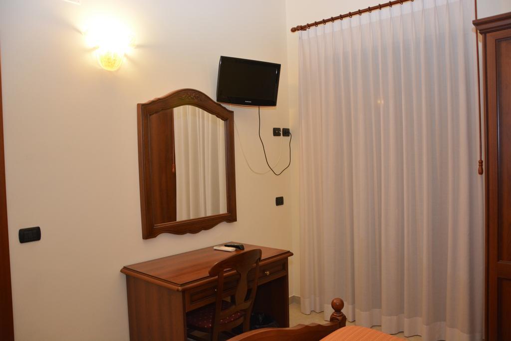 Pinus Rooms Benevento Esterno foto