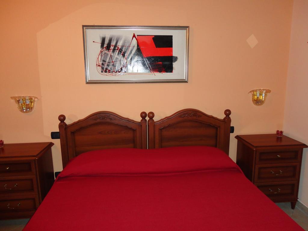Pinus Rooms Benevento Camera foto
